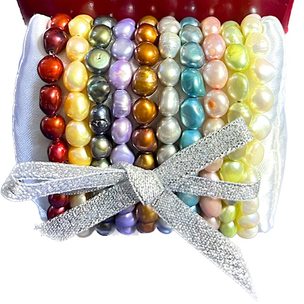 Set of 10 Multi-Colored Cultured Fresh Water Pearls Bracelet Set.